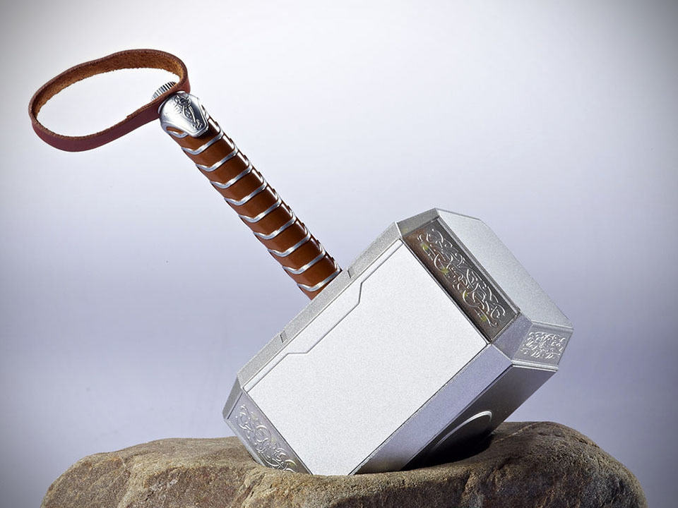 Thor-Mjolnir-Hammer-Power-Bank-image-5.jpg